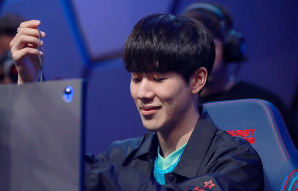 随着本赛季 随着本赛季