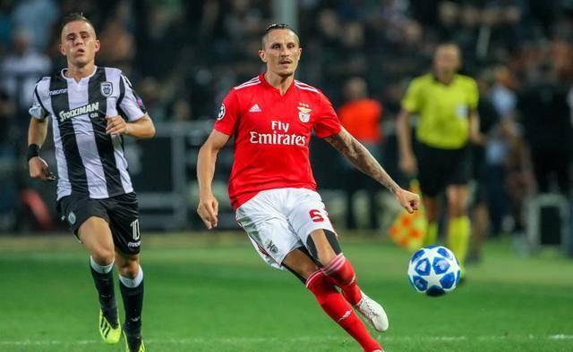 往一边倒 往一边倒